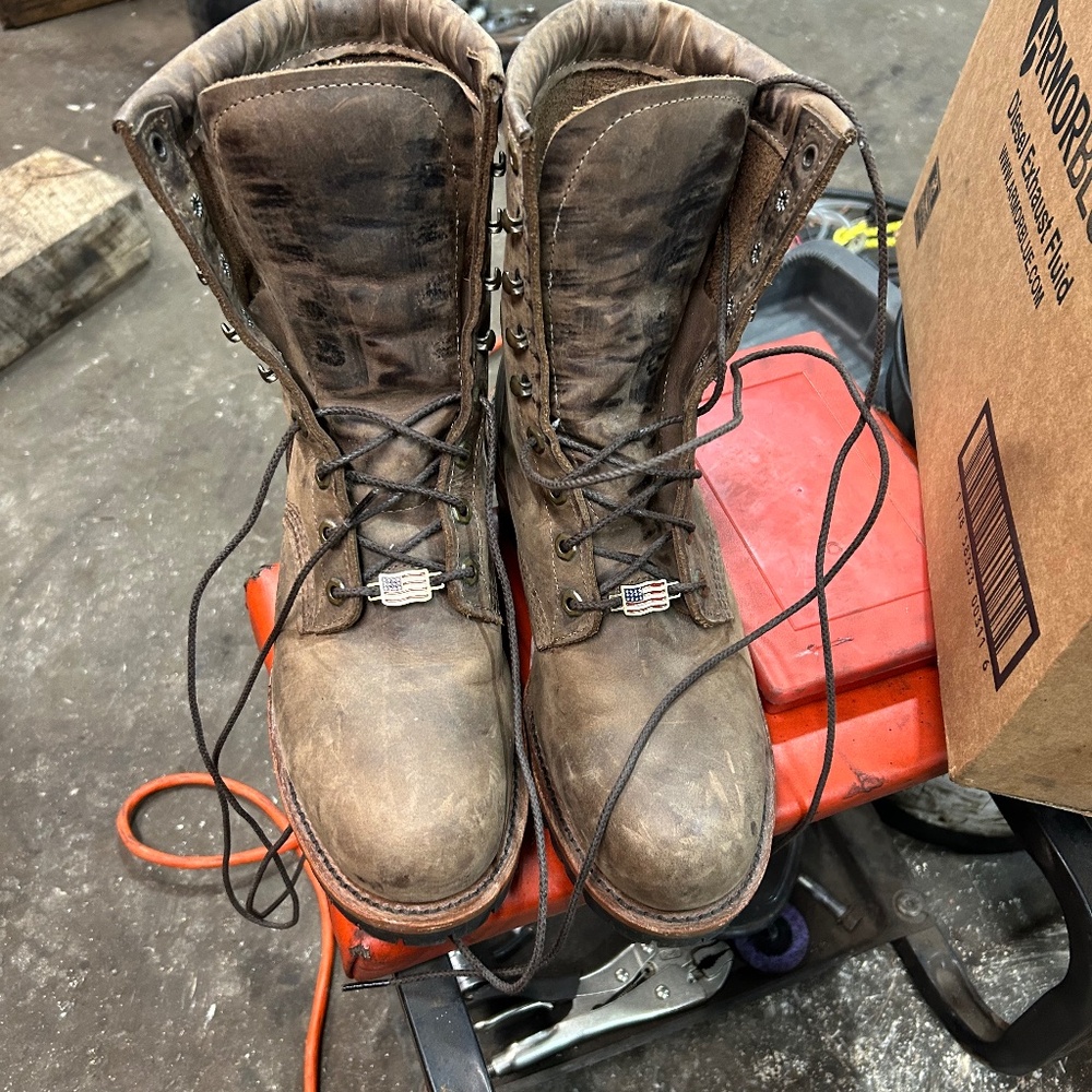 Chippewa classic 8 inch logger men’s 8EE